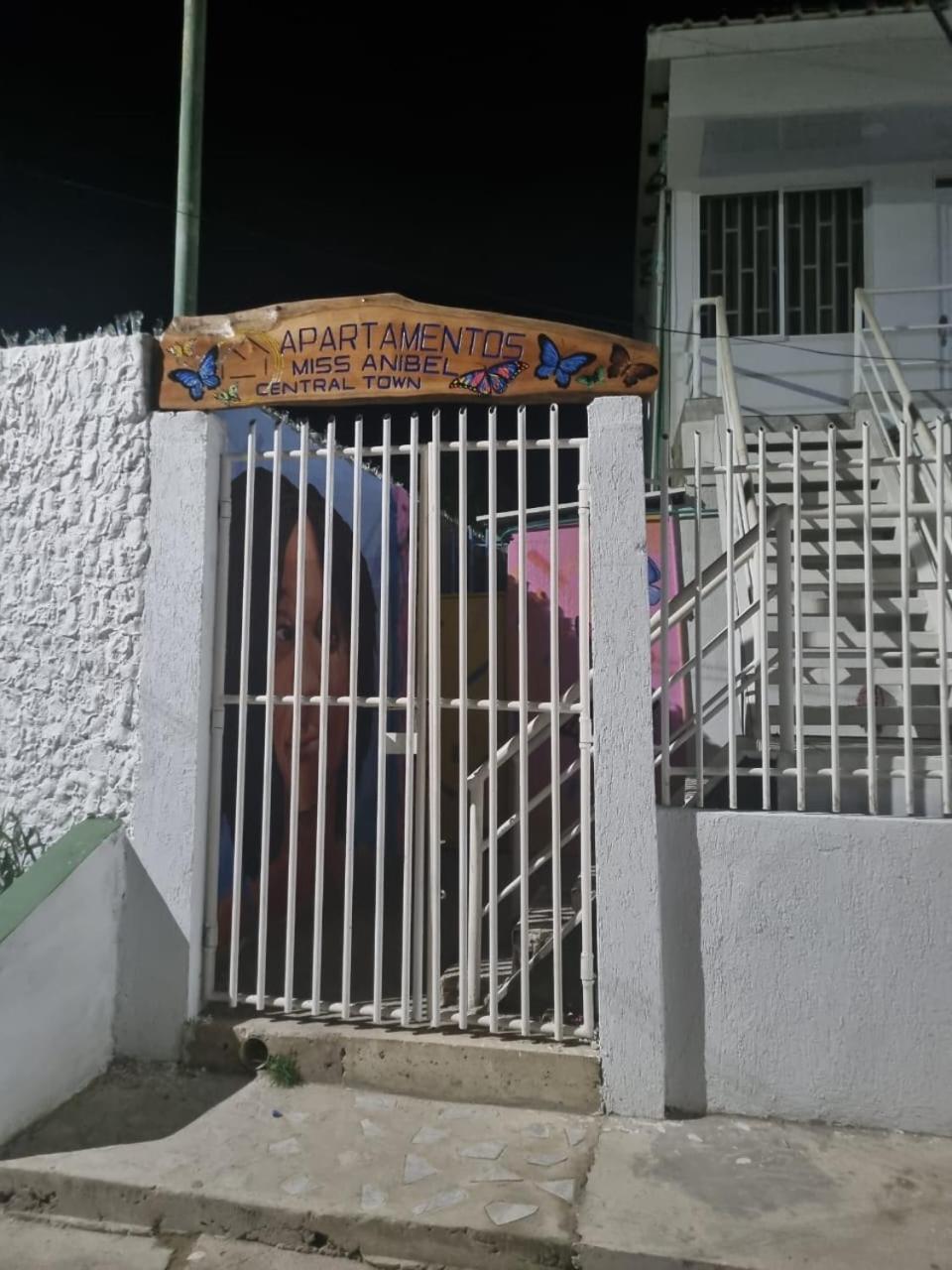 Posada Miss Anibel Central Town San Andrés Exterior photo